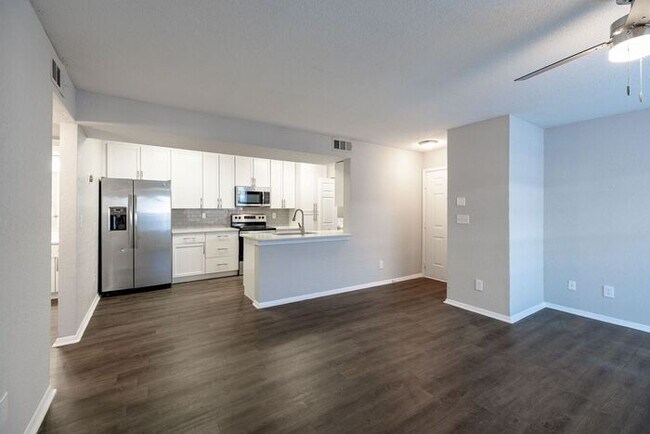 Building Photo - Luxurious 1-Bedroom Apartment in Atlanta’s Upper Westside | In-Home Washer & Dryer