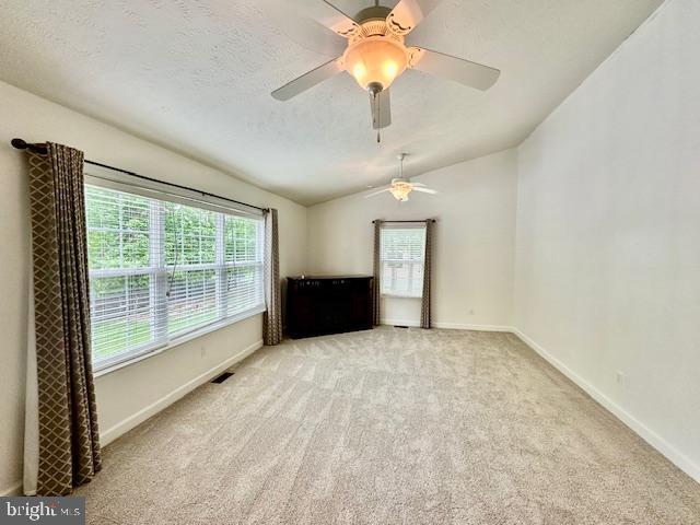 Building Photo - 700 S Lakeview Dr