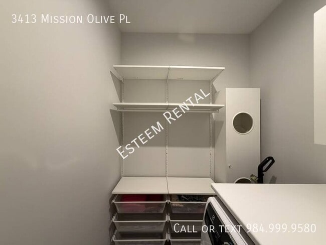 Building Photo - 3413 Mission Olive Pl