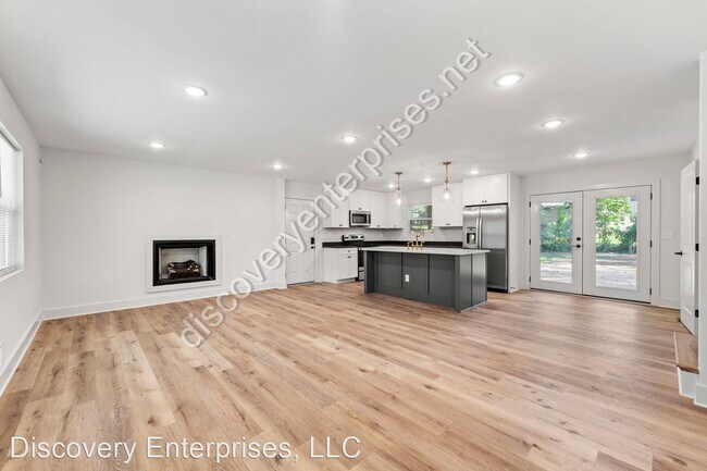 Building Photo - 4 br, 2.5 bath House - 9149 Homewood Dr.
