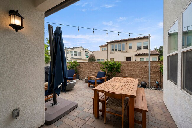 Building Photo - 10205 Athena Ct