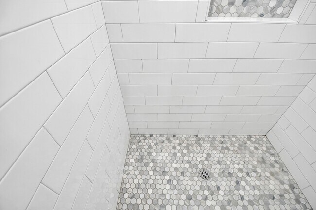 Building Photo - 5435 Pardee St