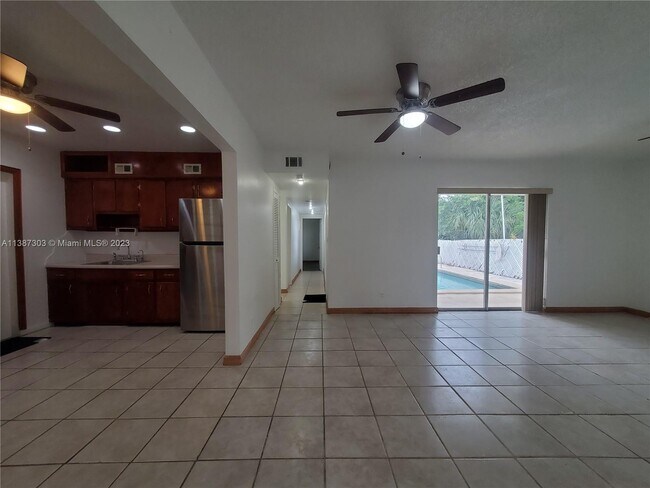 Building Photo - 7791 NW 39th St