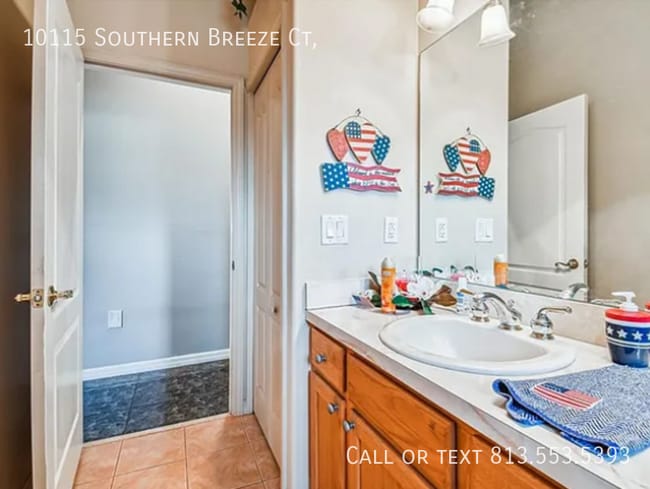 Building Photo - 10115 Southern Breeze Ct