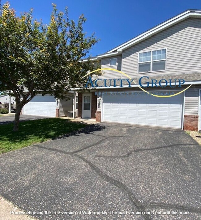 Building Photo - 3BR, 2BA Townhome for Rent in Zimmerman