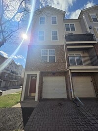 Building Photo - 1604 Post Oak Dr