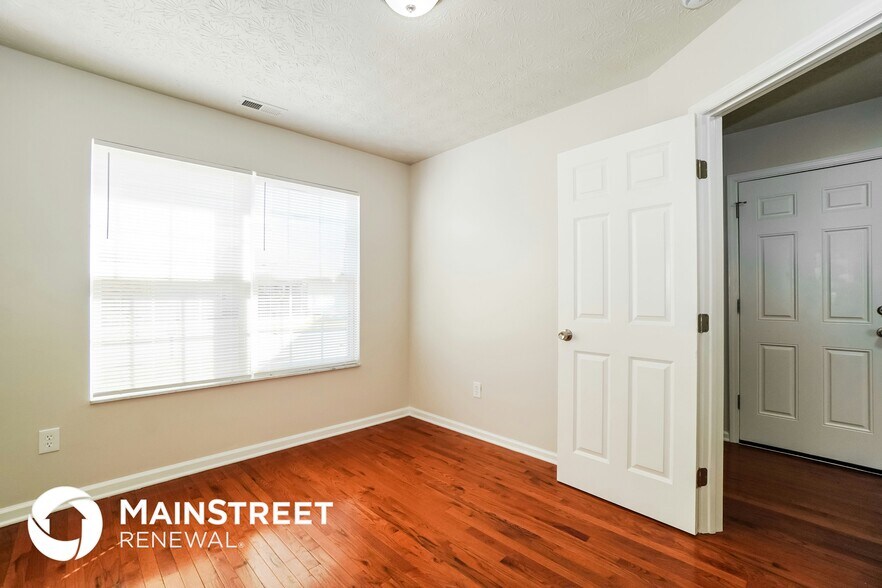 Building Photo - 3853 Sugarbark Dr