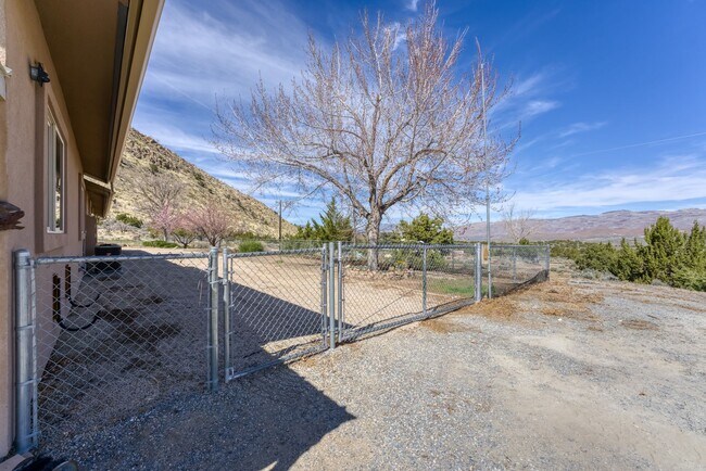 Building Photo - 155 Pioche Rd