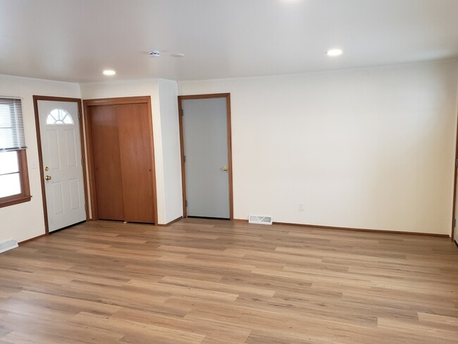 Building Photo - 2980 Hope Rd