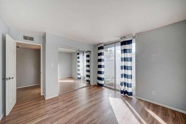Building Photo - Ready to View Now! Arcadia Lite - 2 bedroom/1 Bath- Adorable Condo and Community-W/T/S are included!