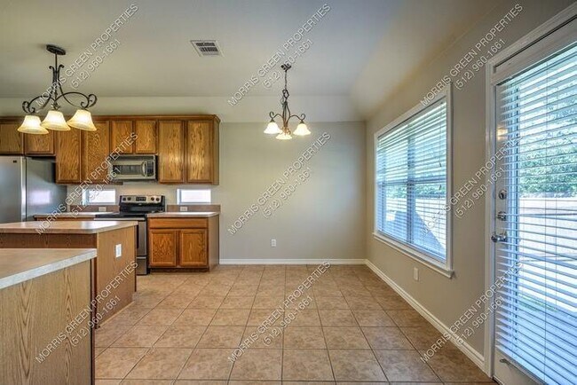 Building Photo - 138 Justin Leonard Dr