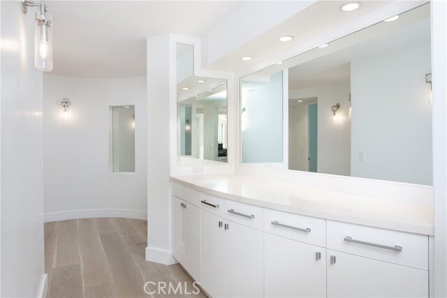 Building Photo - 601 Lido Park Dr