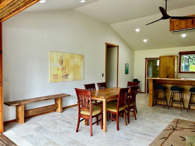 Building Photo - Brand New Luxury Furnished 3 bed 2 bath Ho...