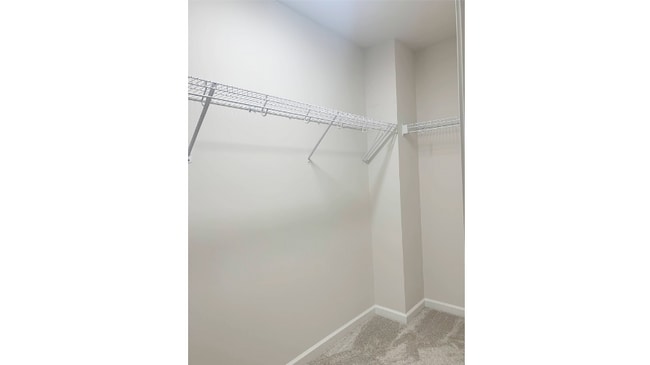 Building Photo - 612 Creekway Dr