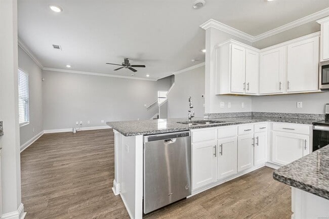 Building Photo - 5619 Wyatt Ct