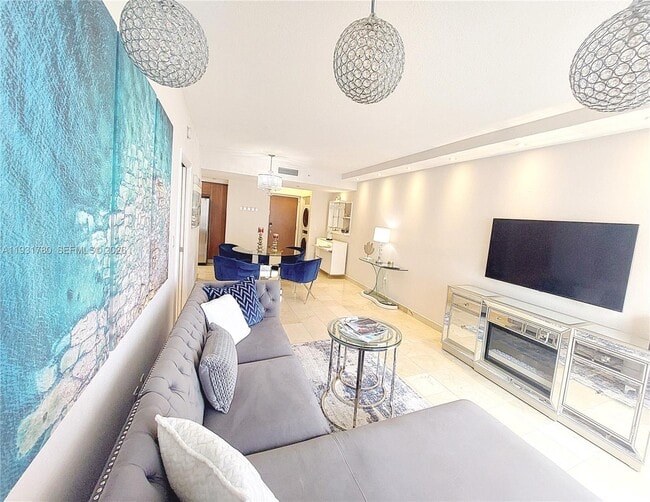 Building Photo - 6365 Collins Ave