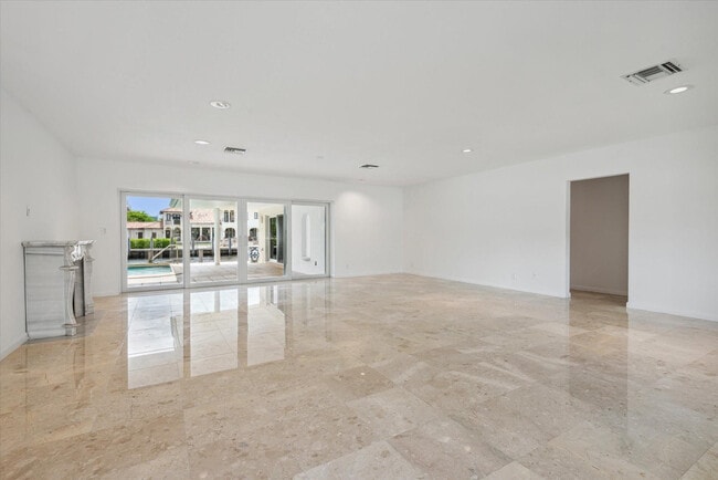 Building Photo - 40 Isla Bahia Dr