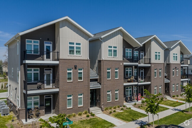Building Photo - Spencer Apartments