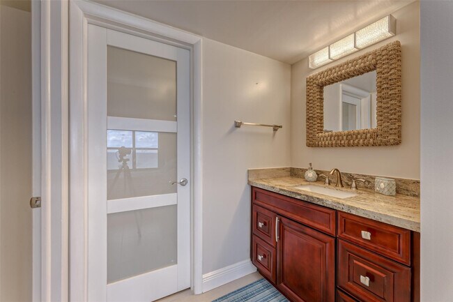 Building Photo - 3900 Galt Ocean Dr