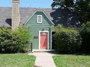 Building Photo - 304 Fulton St