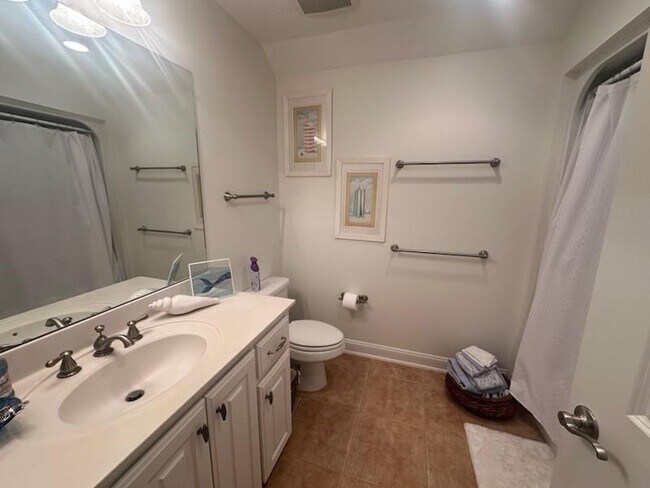 Building Photo - 127 Coyote Ln