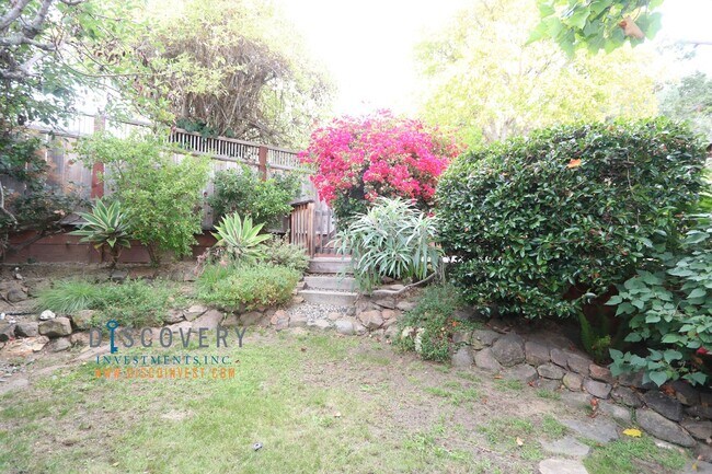 Building Photo - Oakmore Tudor with Large Backyard and Deck