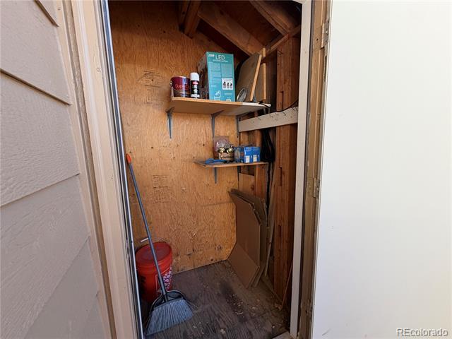 Building Photo - 862 Summer Dr