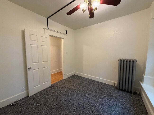 Building Photo - 525 S Quincy St