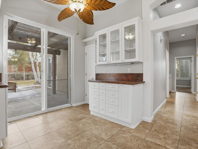 Building Photo - Spanish Springs Dream