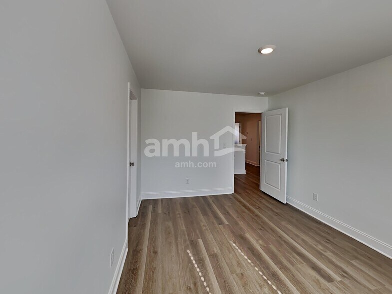 Building Photo - 1116 Livengood Wy
