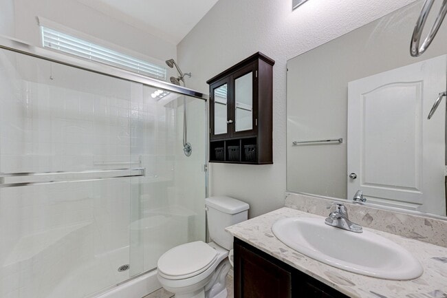 Building Photo - House For Rent! 4 beds, 3 baths Community ...