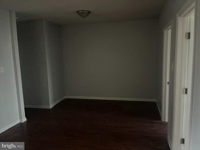 Building Photo - 6122 N Broad St