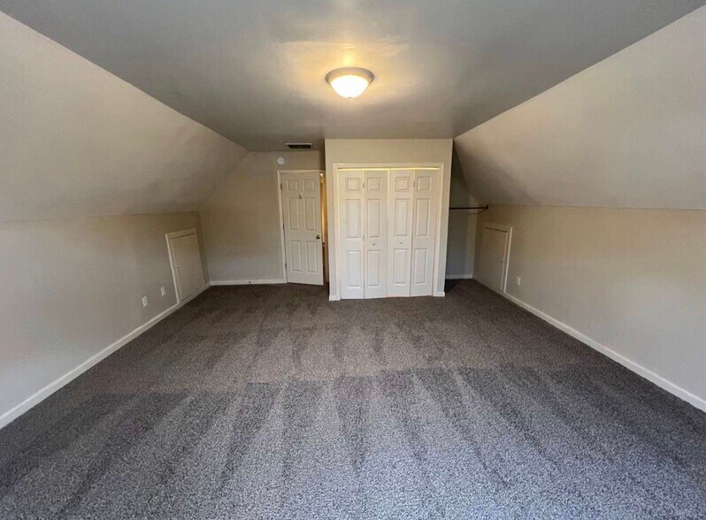 Building Photo - 3111 Scenic Brook Dr SW