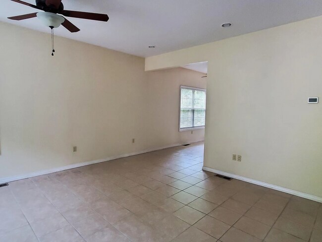 Building Photo - 1311 Berry Dr