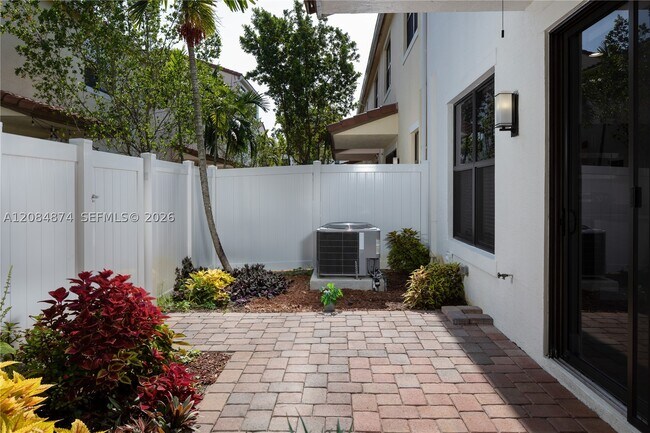 Building Photo - 20981 NW 1st Dr
