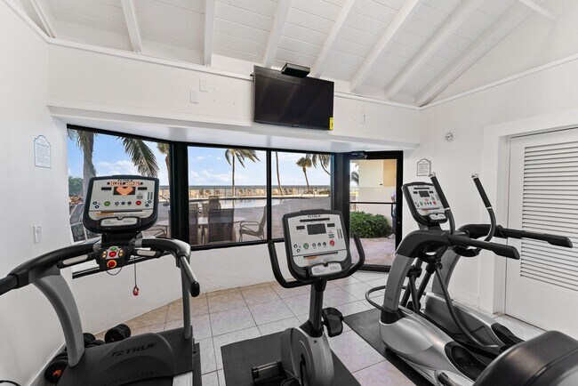 Building Photo - 100 S Beach Rd