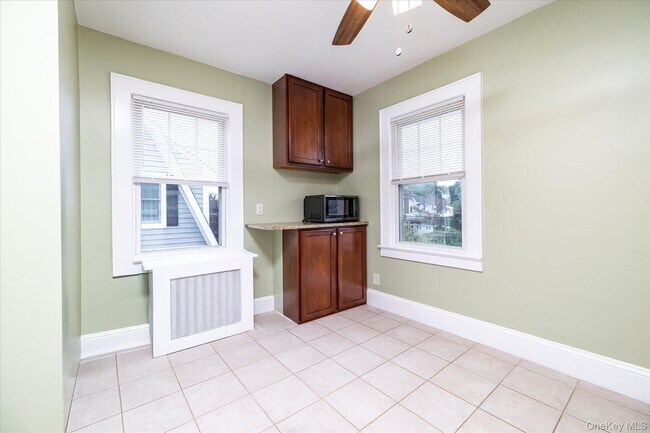 Building Photo - 25 Aldred Ave