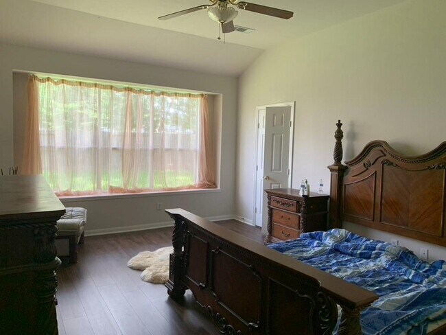 Building Photo - 18326 Hollow Branch Ct