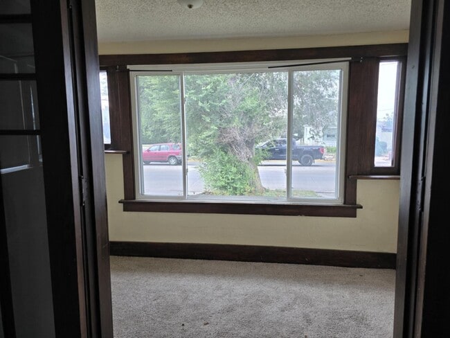 Building Photo - 555 CY Ave