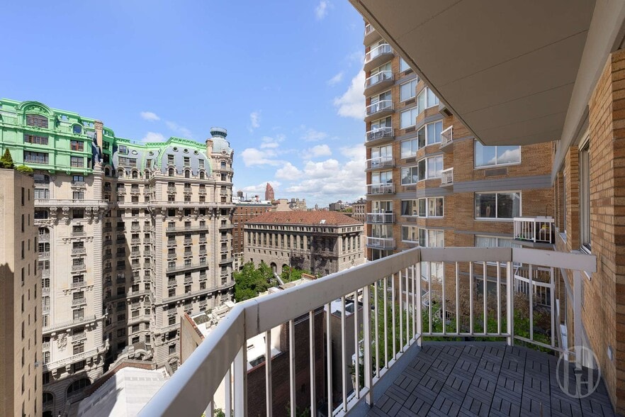 Building Photo - 201 W 72nd St