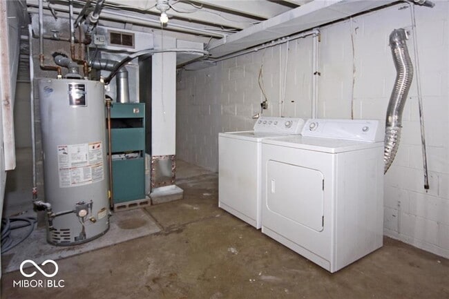 Building Photo - 210 W Sycamore St