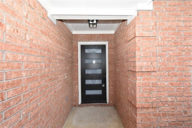 Building Photo - 311 Stell Ave