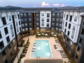 Building Photo - 501 W Waugh St