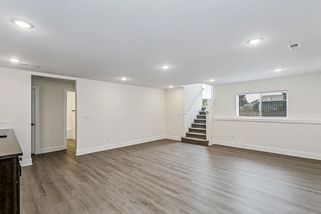 Building Photo - 5115/17 S Chase Ave