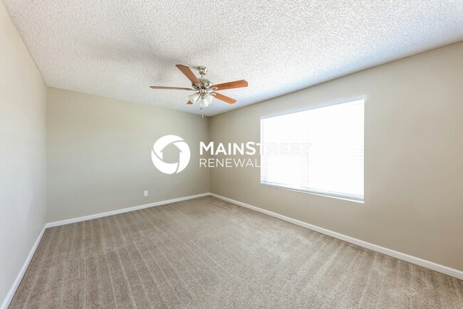 Building Photo - 6202 W Sunnyside Dr