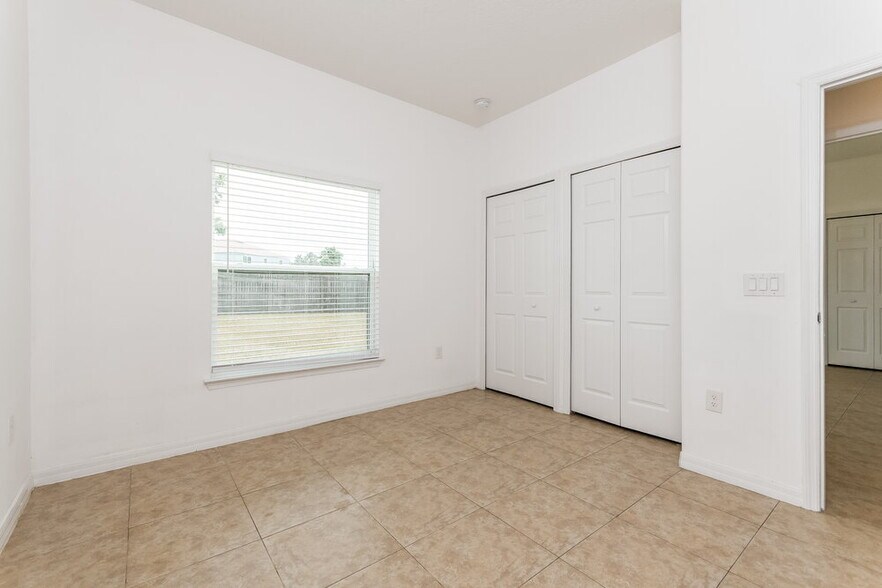 Building Photo - 1143 Doncaster Ct