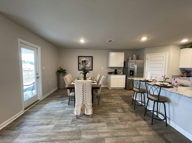 Building Photo - 23354 Shadowridge Dr