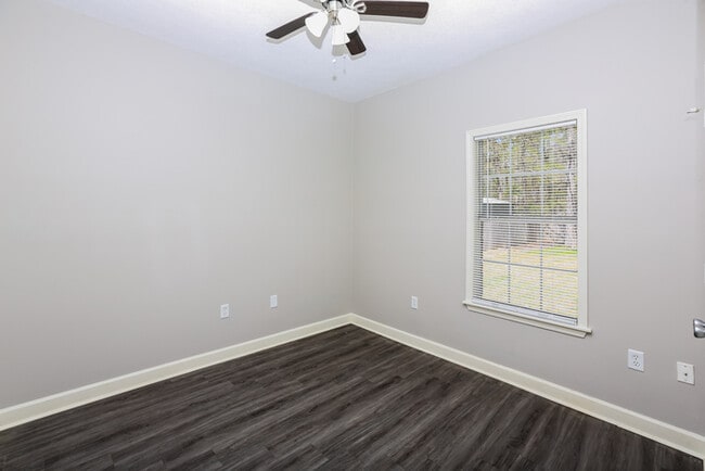 Building Photo - 139 Post Oak Dr