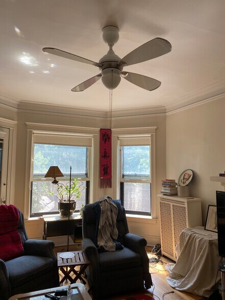 Building Photo - 5614 N Wayne Ave