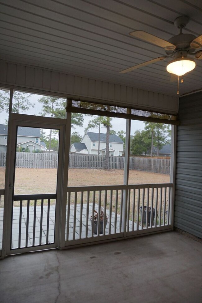Building Photo - 3 Bedroom 2 Full Bathroom w/ Bonus Room located in The Preserves at Tidewater, Sneads Ferry!